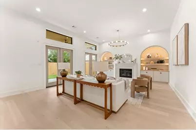 710 E 18th Street, Houston, TX 77008 - Photo 11