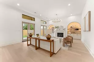 710 E 18th St, Houston, TX 77008 - Photo 11