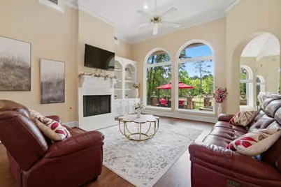 39 Wedgewood Boulevard, Conroe, TX 77304 - Photo 3