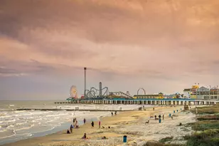 13026 John Reynolds Rd, Galveston, TX 77554 - Photo 33