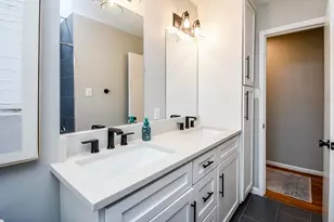 5727 Arboles Dr, Houston, TX 77035 - Photo 23