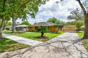 5727 Arboles Dr, Houston, TX 77035 - Photo 1