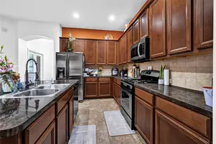 12739 Bridle Springs Ln, Houston, TX 77044 - Photo 9