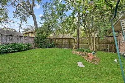 2052 Addison Road, Houston, TX 77030 - Photo 15