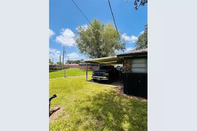 2 Travis Court, Angleton, TX 77515 - Photo 15