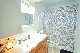 2 Travis Ct, Angleton, TX 77515 - Photo 11