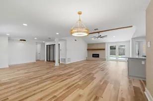 10711 Ella Lee Ln, Houston, TX 77042 - Photo 15