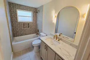 10711 Ella Lee Ln, Houston, TX 77042 - Photo 7