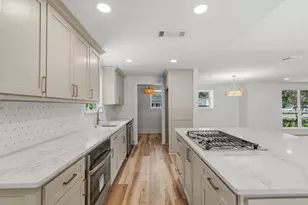 10711 Ella Lee Ln, Houston, TX 77042 - Photo 21