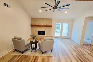 10711 Ella Lee Ln, Houston, TX 77042 - Photo 5