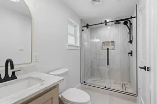 10711 Ella Lee Ln, Houston, TX 77042 - Photo 37