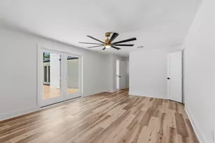 10711 Ella Lee Ln, Houston, TX 77042 - Photo 33