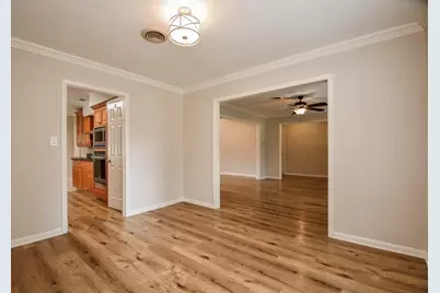 10706 Inwood Drive, Houston, TX 77042 - Photo 11
