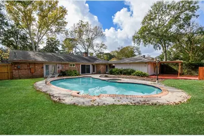 10706 Inwood Drive, Houston, TX 77042 - Photo 29