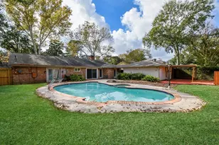 10706 Inwood Dr, Houston, TX 77042 - Photo 29