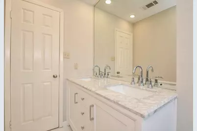 10706 Inwood Drive, Houston, TX 77042 - Photo 19