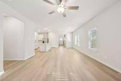 5721 Adamite Way, Houston, TX 77048 - Photo 7