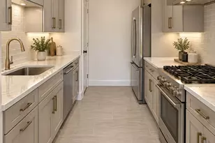 2800 Jeanetta St, Houston, TX 77063 - Photo 9