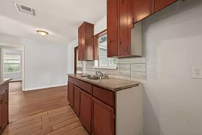 10506 Buffum Street, Houston, TX 77051 - Photo 9