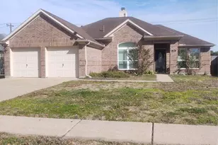 204 Wood Hollow Dr, League City, TX 77573 - Photo 1