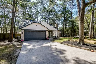 21 Edgewood Forest Ct, The Woodlands, TX 77381 - Photo 3