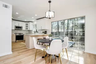 21 Edgewood Forest Ct, The Woodlands, TX 77381 - Photo 13