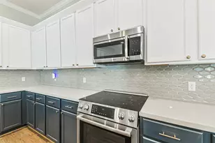 8816 Hollywood Garden Ln, Houston, TX 77080 - Photo 11