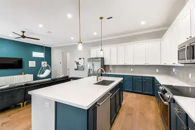 8816 Hollywood Garden Lane, Houston, TX 77080 - Photo 9