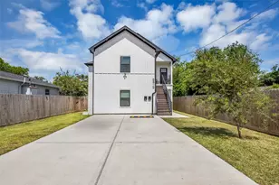 8529 Dosia St, Houston, TX 77051 - Photo 3