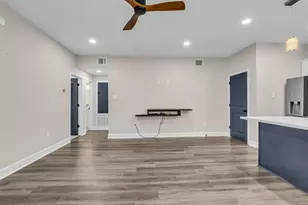 8529 Dosia St, Houston, TX 77051 - Photo 15