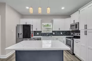 8529 Dosia St, Houston, TX 77051 - Photo 7