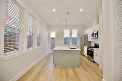 4003 Yale St #B, Houston, TX 77018 - Photo 9