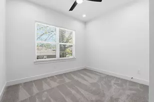 8805 Parkway Dr, Houston, TX 77088 - Photo 19