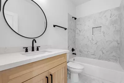 8805 Parkway Drive, Houston, TX 77088 - Photo 21