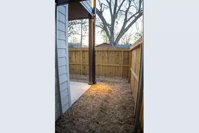 8805 Parkway Drive, Houston, TX 77088 - Photo 19