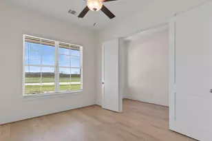 226 Hydrangea Dr, Smithville, TX 78957 - Photo 9