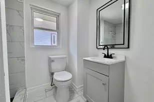 27 Norwood St, Houston, TX 77011 - Photo 9