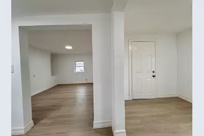 27 Norwood St #4, Houston, TX 77011 - Photo 3