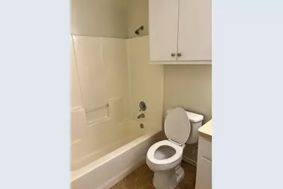 712 N Sharp Street, Franklin, TX 77856 - Photo 5