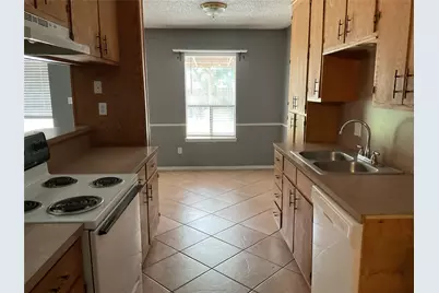 5129 Chateaux Drive, Bay City, TX 77414 - Photo 5