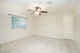 303 Spencer Landing E, La Porte, TX 77571 - Photo 25