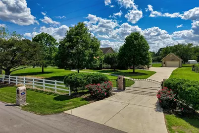 105 Brazos Hill Lane, Sealy, TX 77474 - Photo 5