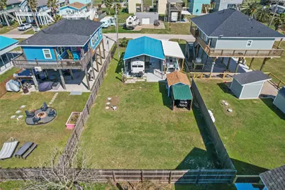 957 S Tinkle Lane, Crystal Beach, TX 77650 - Photo 5