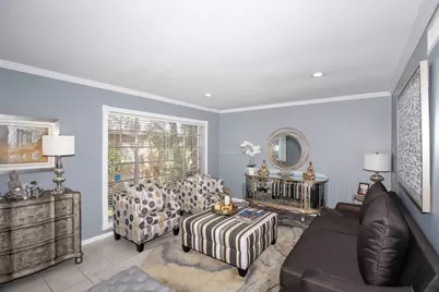 2101 Fountain View Drive #80, Houston, TX 77057 - Photo 9