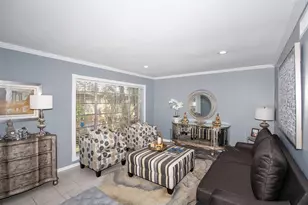 2101 Fountain View Dr, Houston, TX 77057 - Photo 9