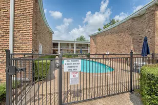 2101 Fountain View Dr, Houston, TX 77057 - Photo 27