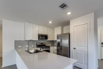 1528 Sunset Ridge Drive, Conroe, TX 77303 - Photo 7