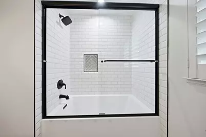 2015 Woodcrest Drive, Houston, TX 77018 - Photo 19