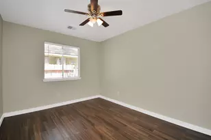 13339 Yaupon Holly Ln, Houston, TX 77044 - Photo 13