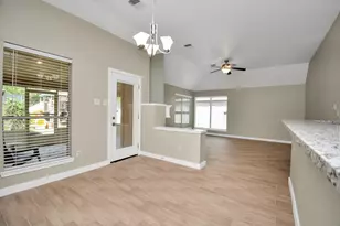 13339 Yaupon Holly Ln, Houston, TX 77044 - Photo 19